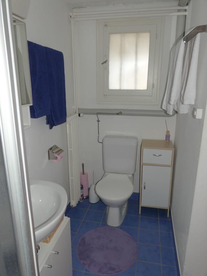 Au Bonheur Des Iris Bed & Breakfast Rolle Eksteriør bilde