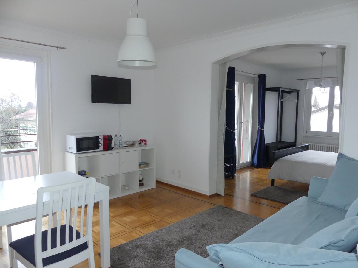Au Bonheur Des Iris Bed & Breakfast Rolle Eksteriør bilde